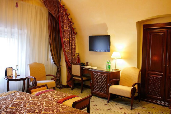 Room 14 of 60