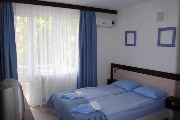 Hotel Lilia 2