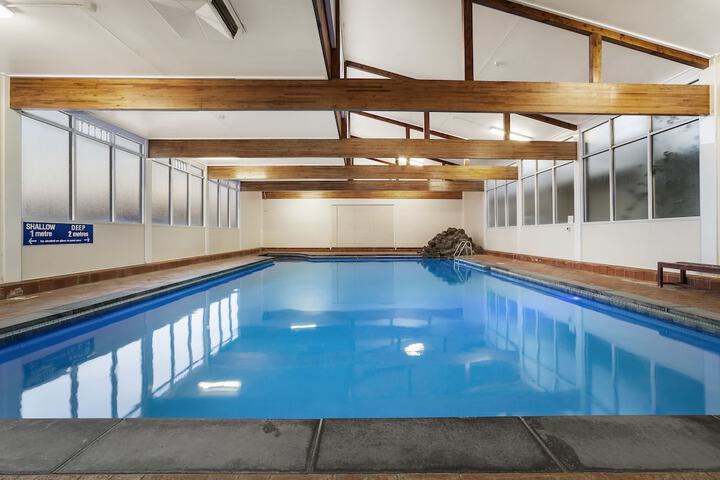 Hotel Pool