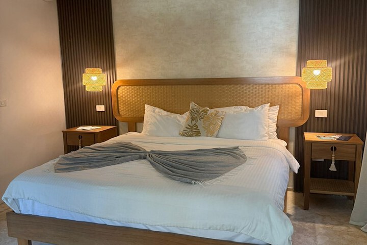 Room 16 of 57