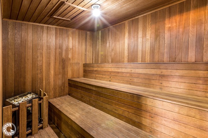 Room 8 of 23