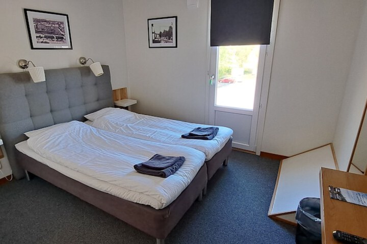 Room 11 of 31