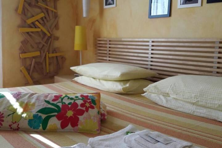 Room 15 of 34