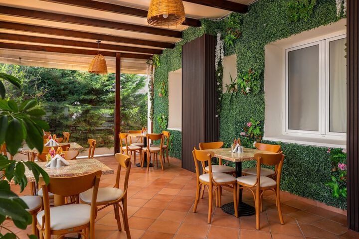 Breakfast area