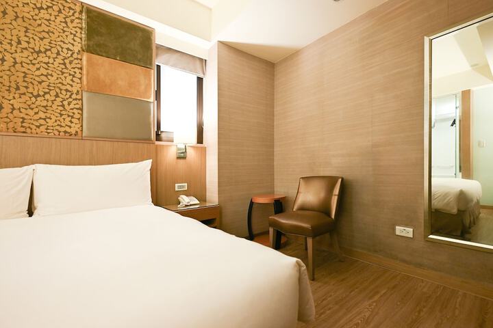 Room 64 of 120