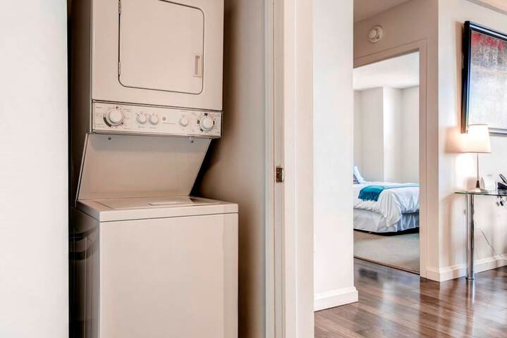 Global Luxury Suites at Broad Street