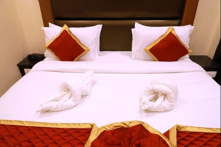 Room 2 of 25