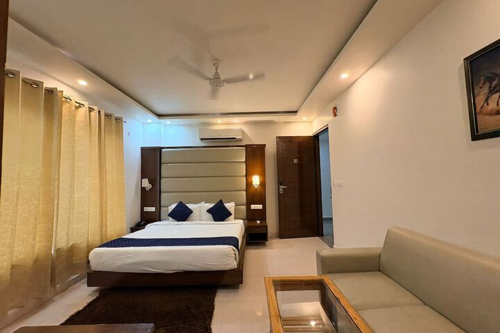 Room 18 of 49