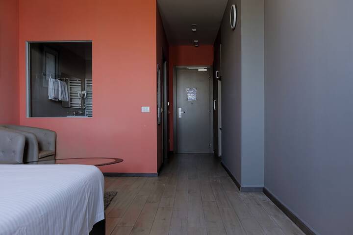 Room 7 of 15