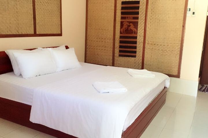 Room 6 of 58
