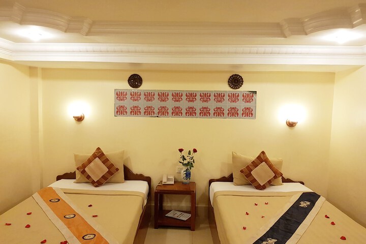 Room 28 of 53