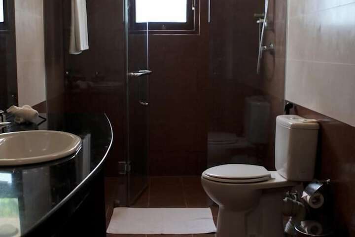 Room 9 of 24