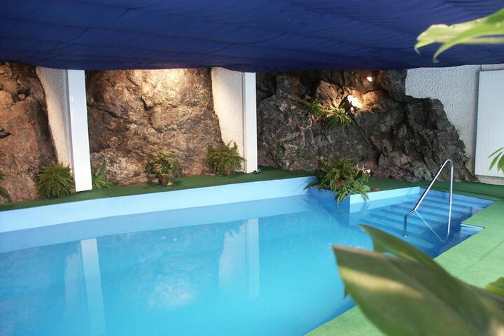 Pool 23 of 41