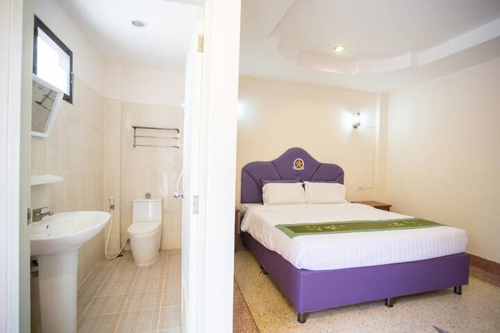 Room 10 of 52