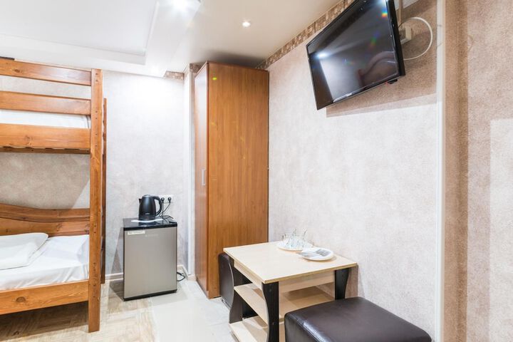 Room 15 of 68