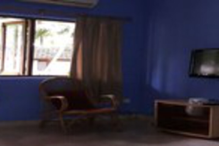 Room 16 of 16