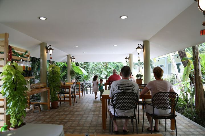 Dining 55 of 84