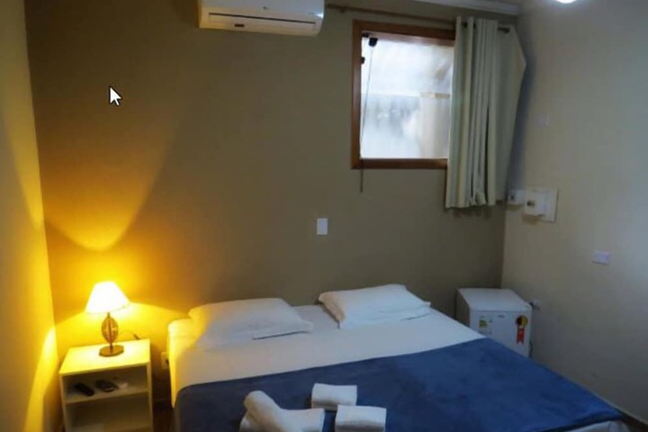 Room 5 of 11