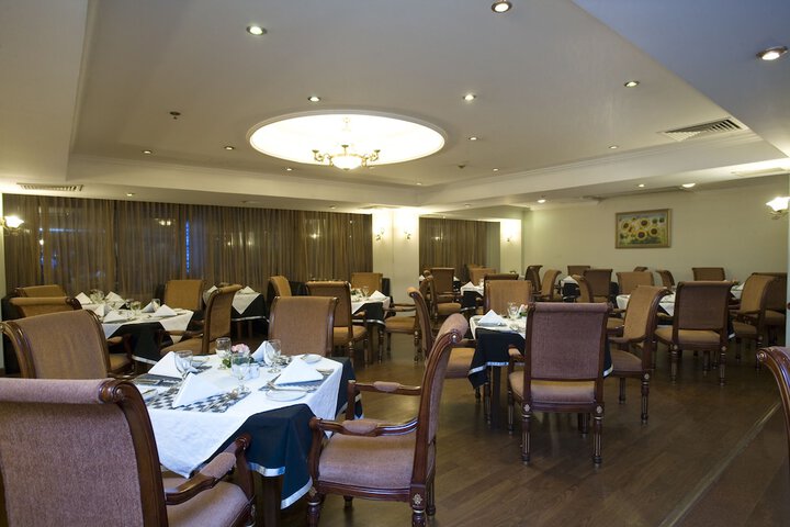 Breakfast/Coffee Service 165 of 258