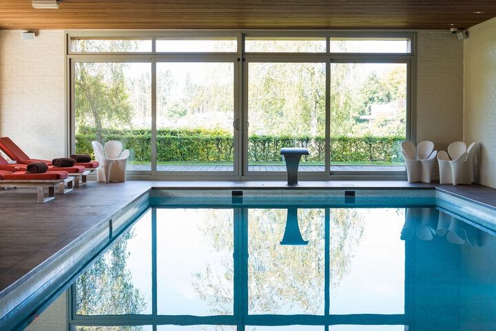 Pool 16 of 28