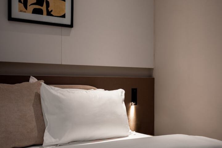 Room 5 of 36