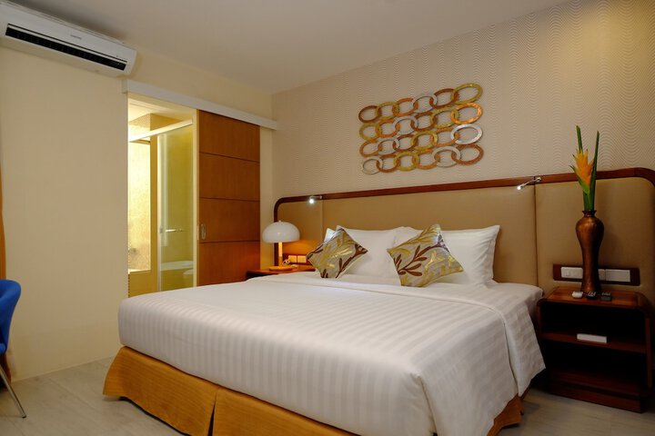 Image of One Central Hotel