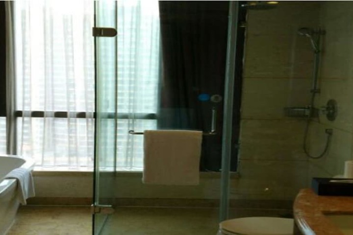 Room 20 of 28