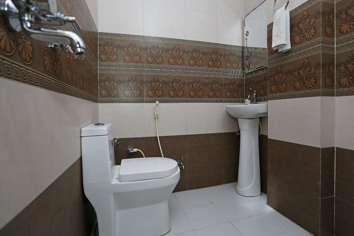 OYO 7773 Hotel Simran Palace