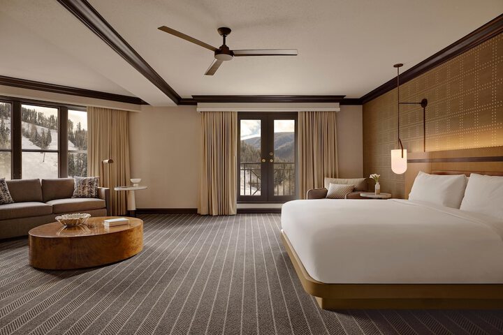 Room 43 of 186