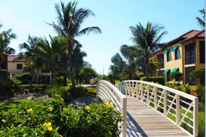 Beautiful Decor at An Amazing Resort in Naples, FL