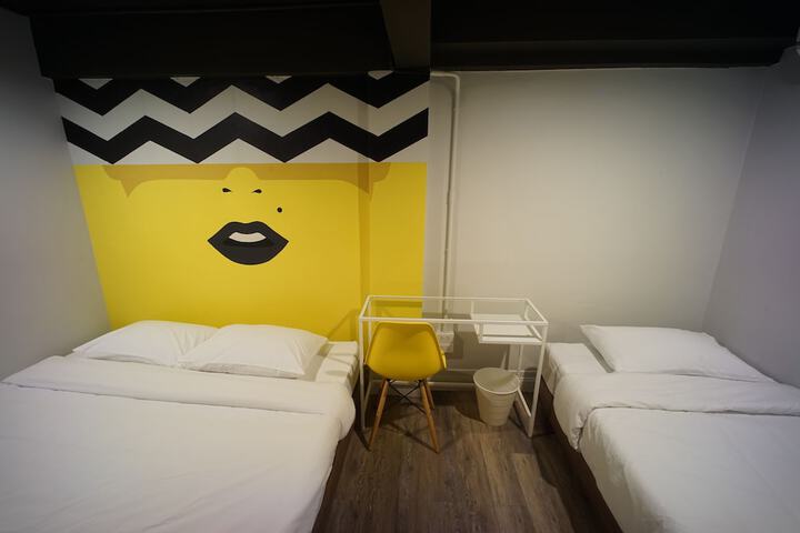 Room 5 of 47