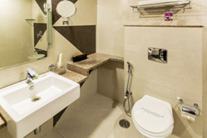 Room 2 of 16