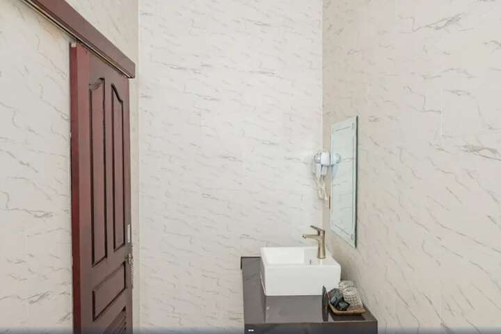 Room 40 of 47