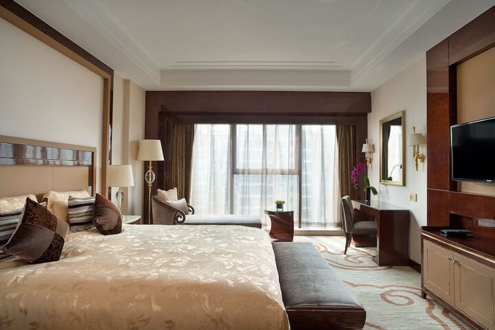 Room 6 of 29