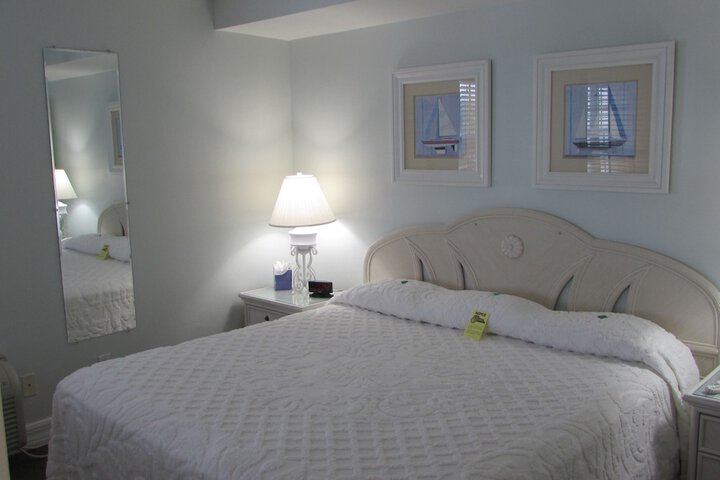 Room 108 of 229