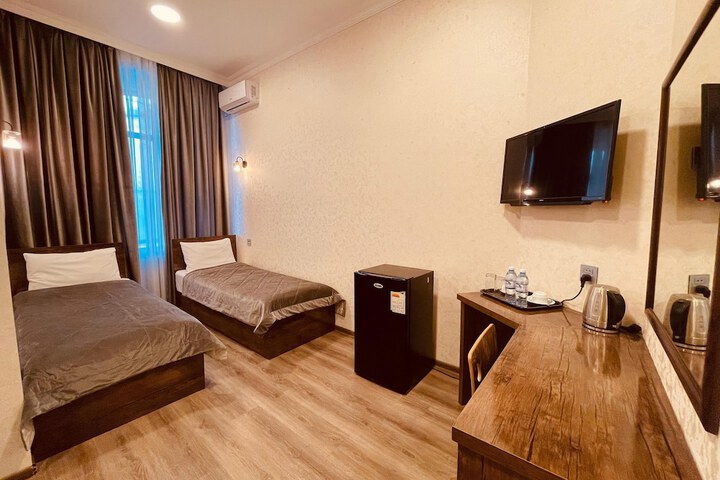 Room 8 of 29