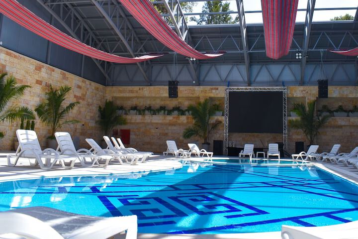 Pool 52 of 79