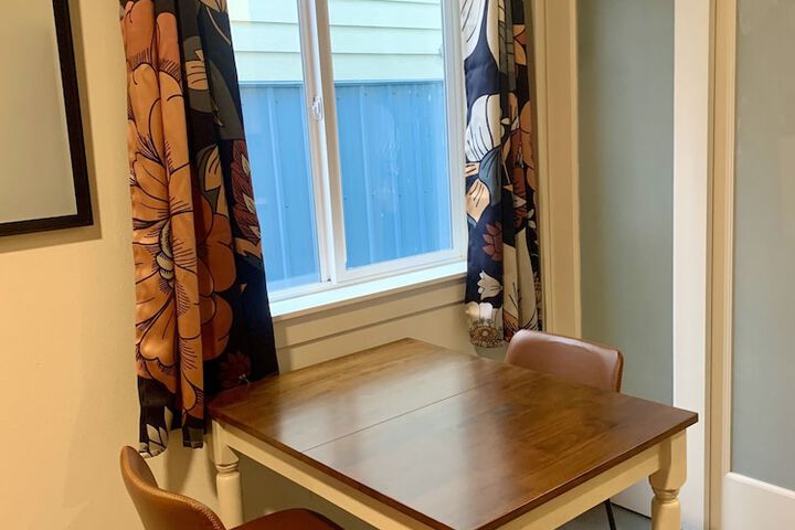 Room 2 of 25