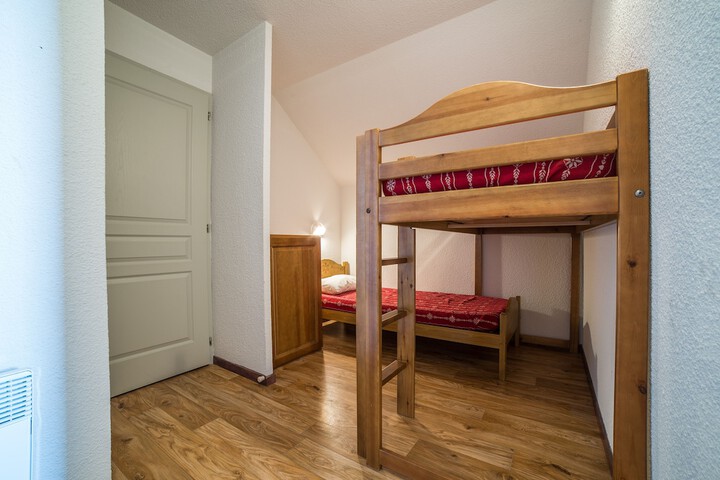 Room 8 of 42