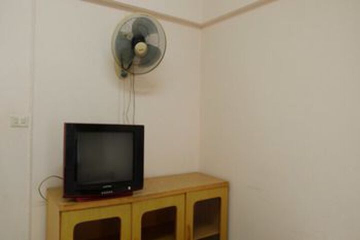 Room 18 of 24