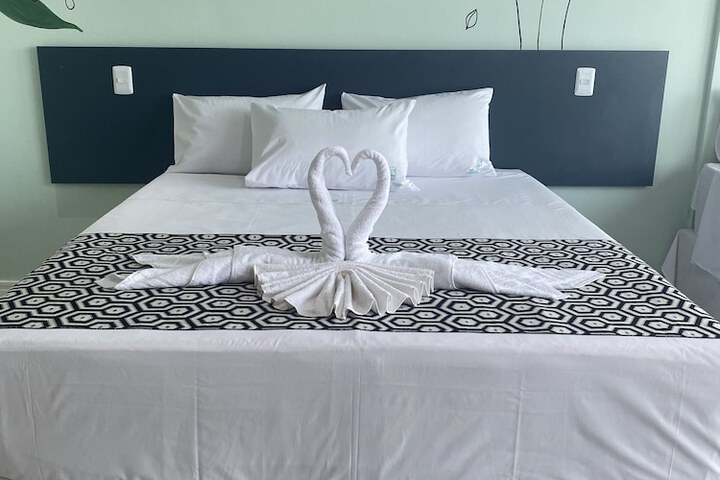 Room 14 of 98