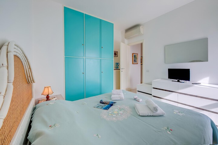 Room 26 of 36