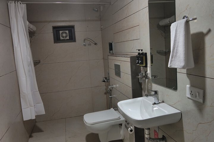 Room 26 of 45