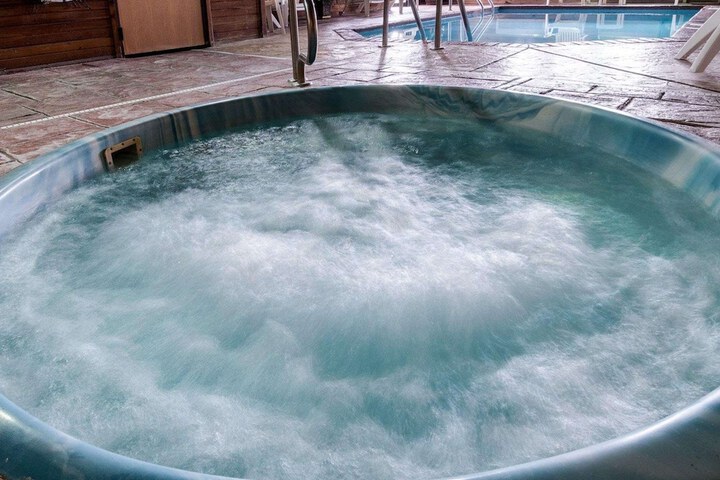 Pool Hotel
