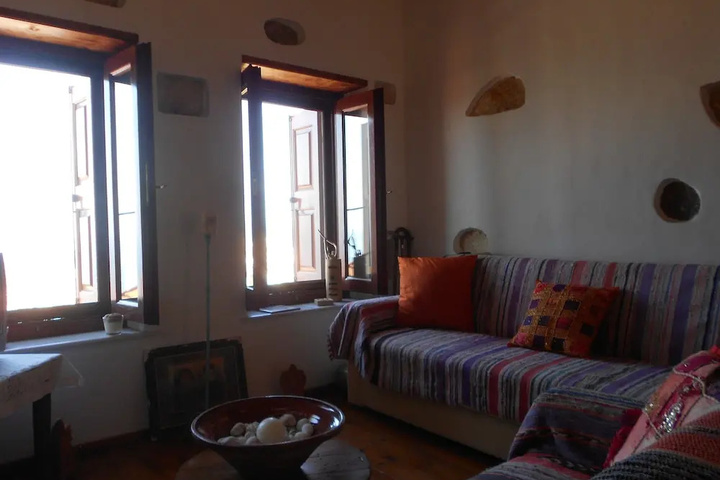 Room 6 of 16