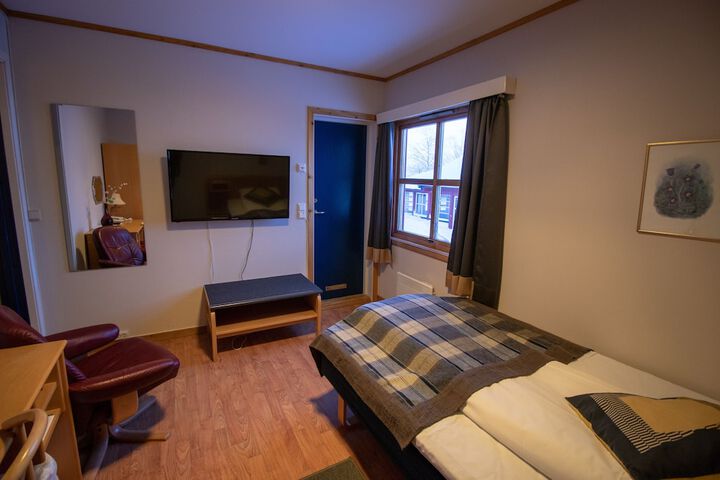 Room 9 of 63