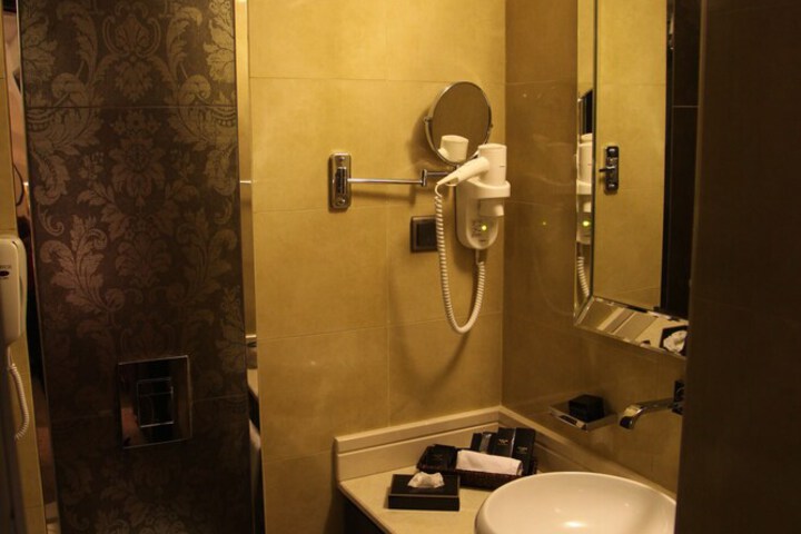 Bathroom Interior Photo