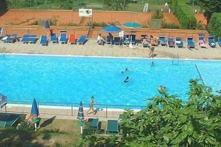 Pool 16 of 34
