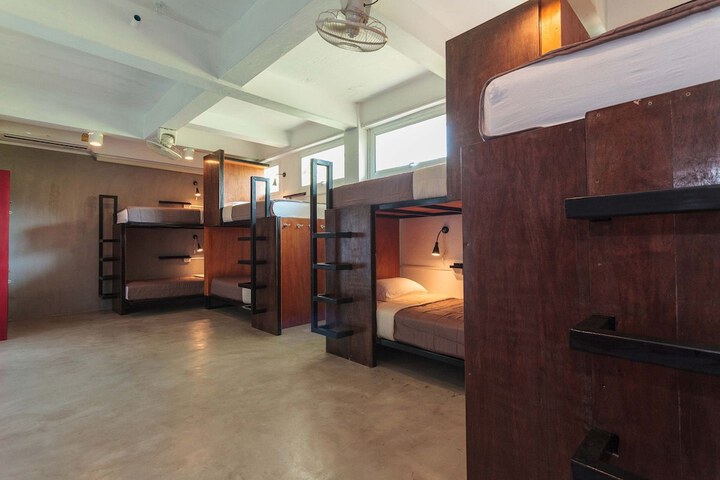 Room 4 of 50