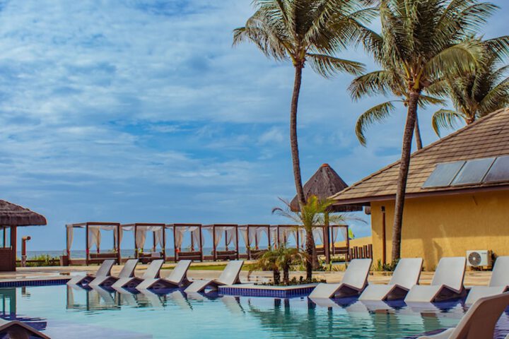Hotel with Pool